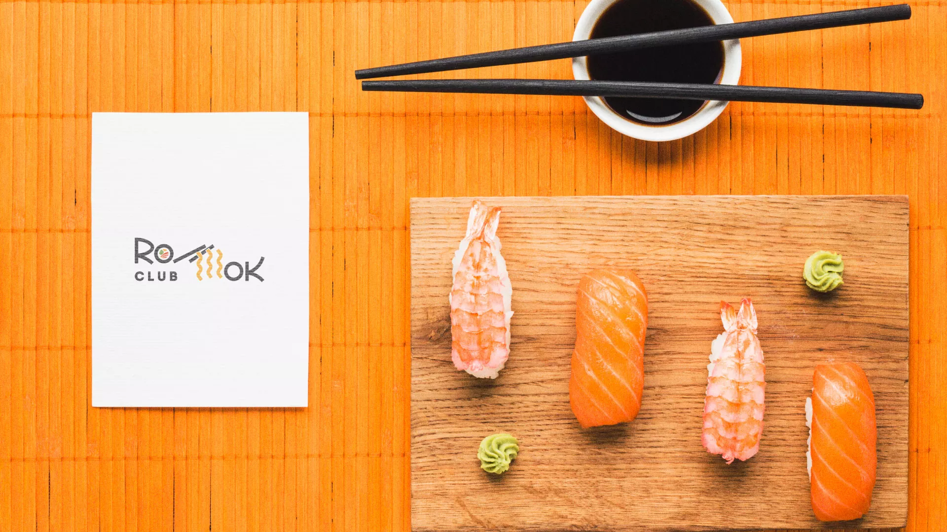 Создание логотипа суши-бара «Roll Wok Club» в Малоархангельске